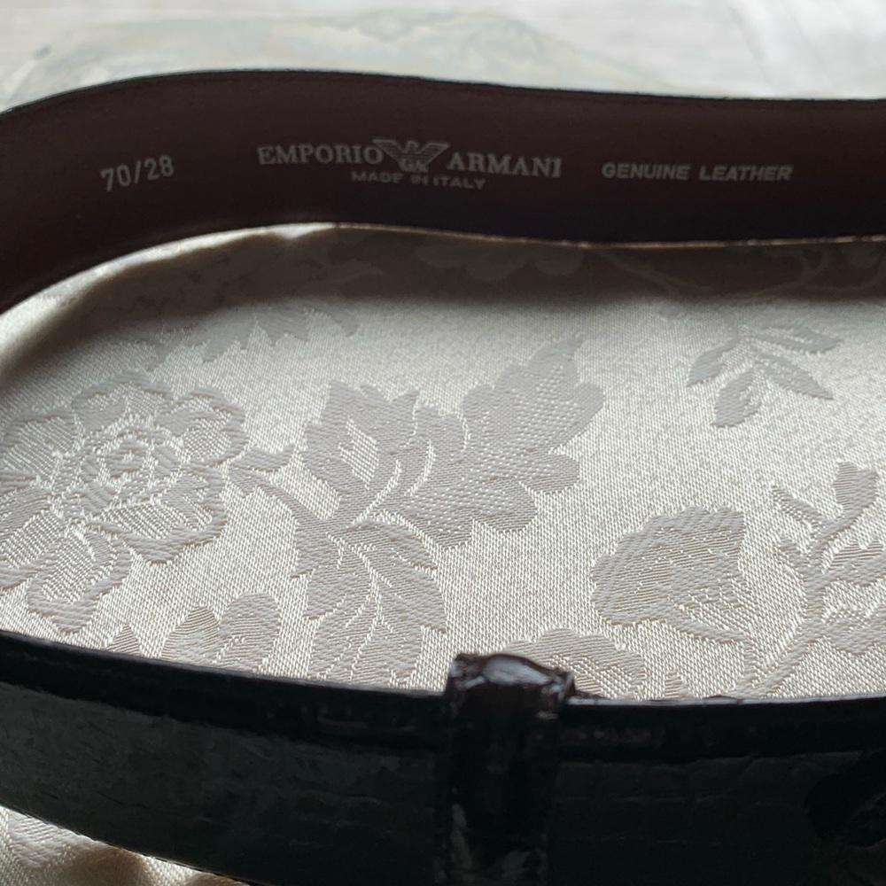 Vintage Emporio Armani brown embossed leather belt with metal logo buckle. - Picture 7 of 10